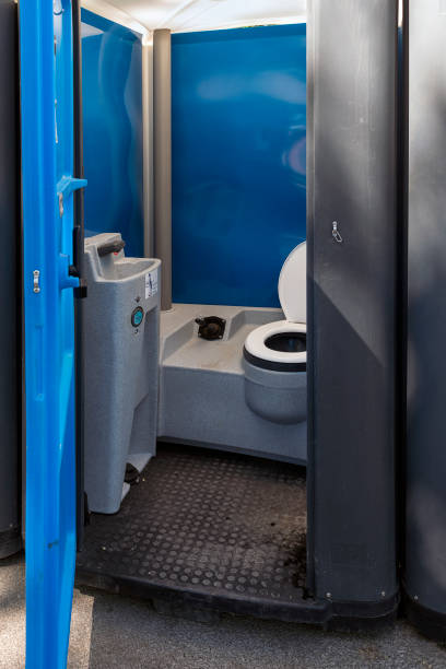 Affordable portable toilet rental in Lakewood, OH